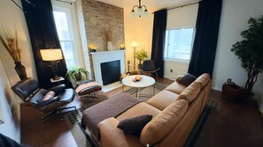 Smart-tv, een dvd-speler, een muziekbibliotheek en een stereo