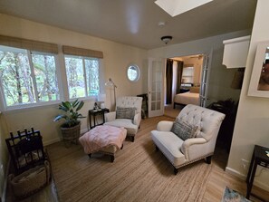 2 chambres, fer et planche à repasser, Wi-Fi, draps fournis