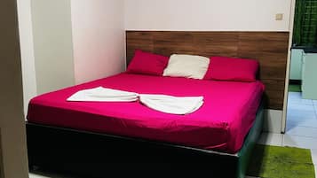 1 bedroom, iron/ironing board, WiFi, bed sheets