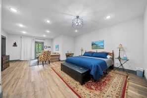 3 dormitorios, tabla de planchar con plancha, wifi gratis y ropa de cama