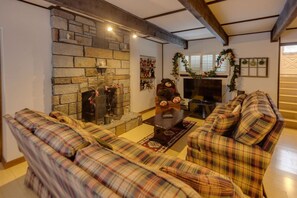 Interior - Large Chalet near Bretton Woods! (Bethlehem)