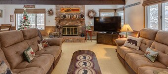 Large Chalet near Bretton Woods!