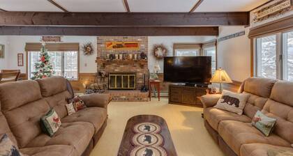 Large Chalet near Bretton Woods!