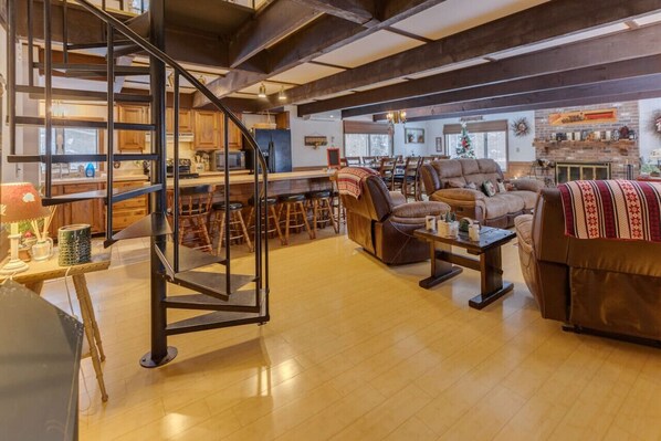 Interior - Large Chalet near Bretton Woods! (Bethlehem)