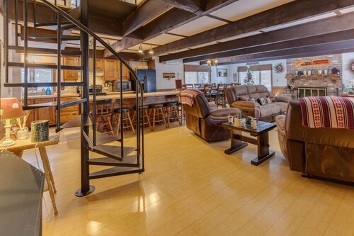 Large Chalet near Bretton Woods!