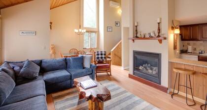 Weekday & Weekend Ski Shuttle Right at Your Door!