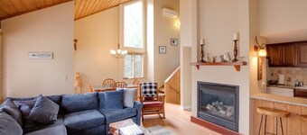 Weekday & Weekend Ski Shuttle Right at Your Door!