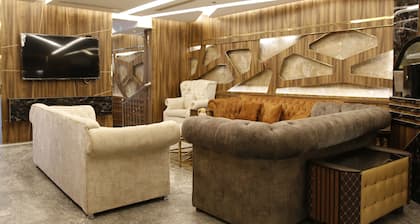 Dan Golden Hotel & Lounge