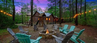 Livin Large, Pool Table, Shuffleboard, Hot tub, Playset, Pets