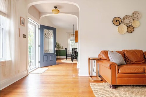 Family Friendly, Peaceful Yard, Dedicated Work Space, Close to Local Attractions