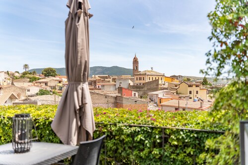 Villa 'Luxury Home Borgo Antico' with Mountain View, Wi-Fi and Air Conditioning