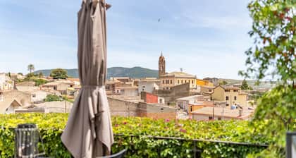 Villa 'Luxury Home Borgo Antico' with Mountain View, Wi-Fi and Air Conditioning