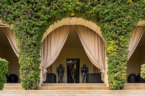 Exterior detail - Villa 'Luxury Home Borgo Antico' with Mountain View, Wi-Fi and Air Conditioning (Gesturi)