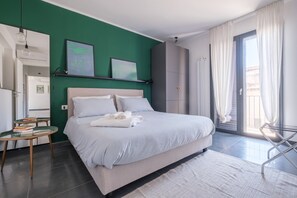 2 bedrooms, iron/ironing board, free WiFi, bed sheets - Holiday Home 'Ninai Sea Holiday Apartment 2' with Balcony, Wi-Fi and Air Conditioning (Furci)