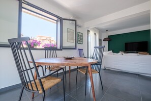 Dining - Holiday Home 'Ninai Sea Holiday Apartment 2' with Balcony, Wi-Fi and Air Conditioning (Furci)