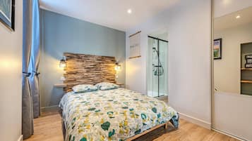 1 bedroom, free WiFi, bed sheets