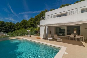 Pool - Villa 'Carritx' with Mountain View, Wi-Fi and Air Conditioning (Font de Sa Cala)
