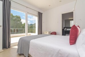 4 chambres, accĂšs au Wi-Fi (inclus), literie fournie