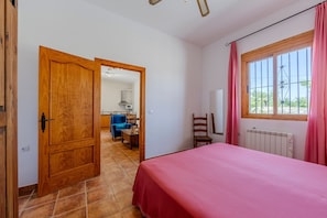 1 bedroom, free WiFi, bed sheets