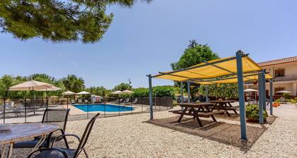 Apartment 'Apartamento Roble' with Mountain View, Wi-Fi and Air Conditioning