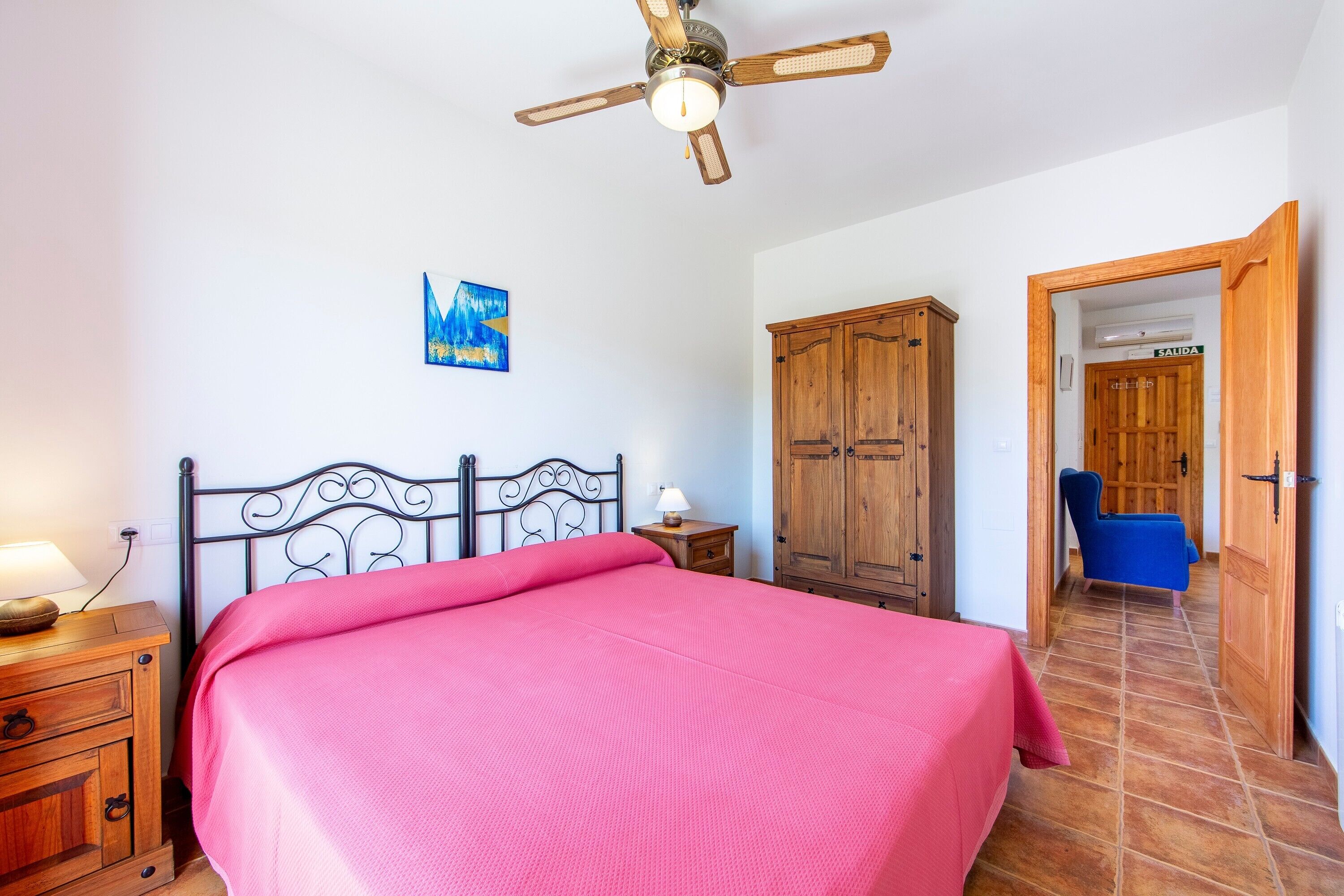 2 quartos, Wi-Fi de cortesia, roupa de cama