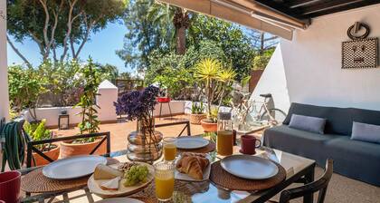 Casa de vacaciones 'Casa La Rosa Del Mar' con terraza privada, balcón y Wi-Fi