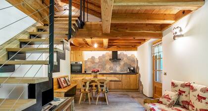 Apartment 'Sussurro Del Ruscello' with mountain view, shared garden and Wi-Fi