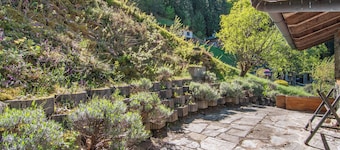 Holiday Home 'Lake and Mountain Holiday' with Mountain View, Private Garden and Wi-Fi