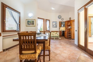 Dining - Holiday Home 'Villa Stefania' with Private Terrace, Garden, and Air Conditioning (Costa Rei)