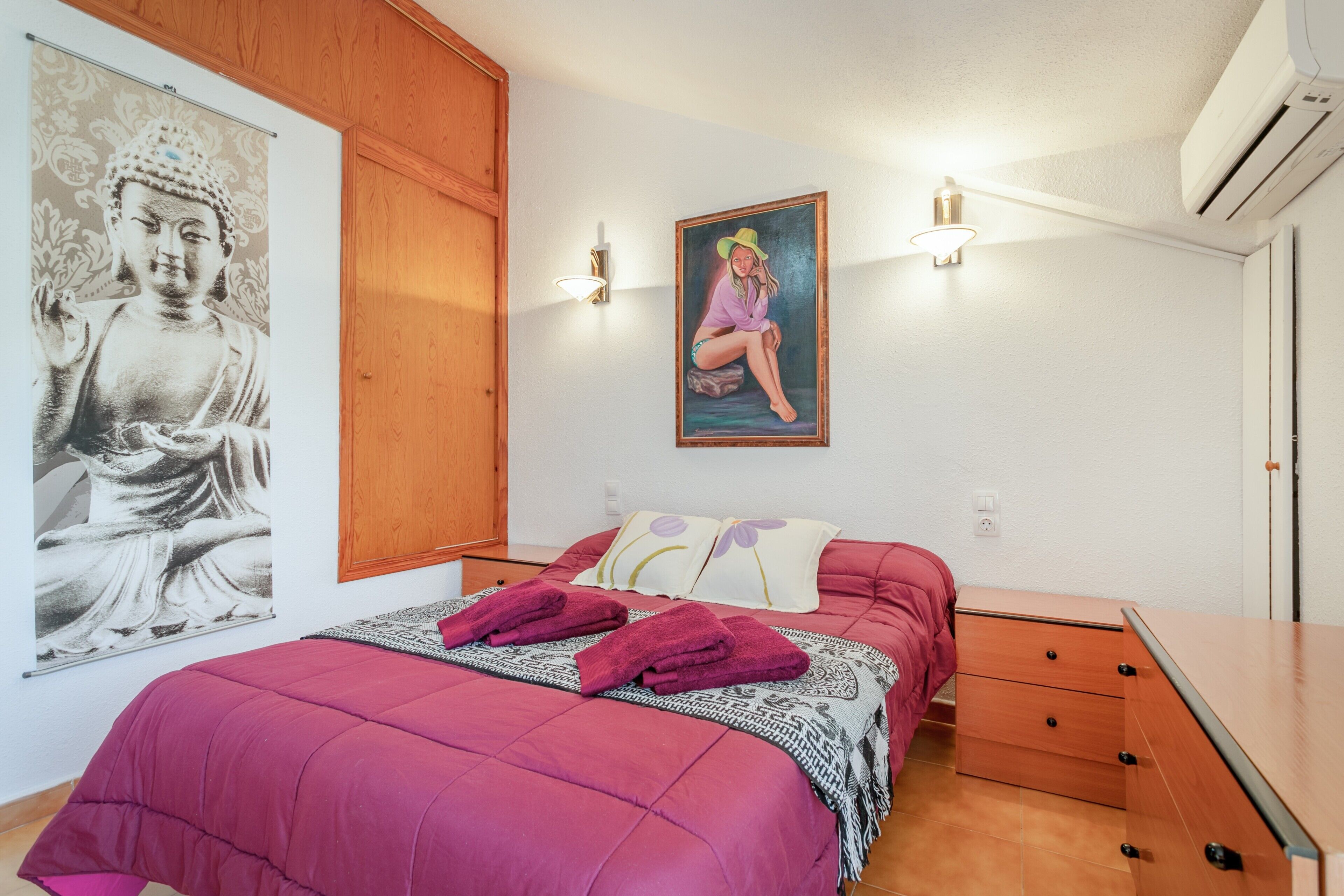 3 bedrooms, iron/ironing board, free WiFi, bed sheets