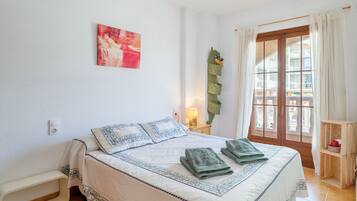 3 sovrum, strykjärn/strykbräda, gratis wi-fi och sängkläder