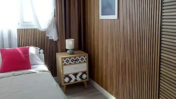 2 bedrooms, iron/ironing board, free WiFi, bed sheets