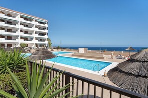 Pool - Vacation Home 'Casa Relax Marine' with Shared Pool, Wi-Fi and Air Conditioning (Costa del Silencio Arona)