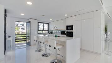 Fridge, microwave, oven, stovetop