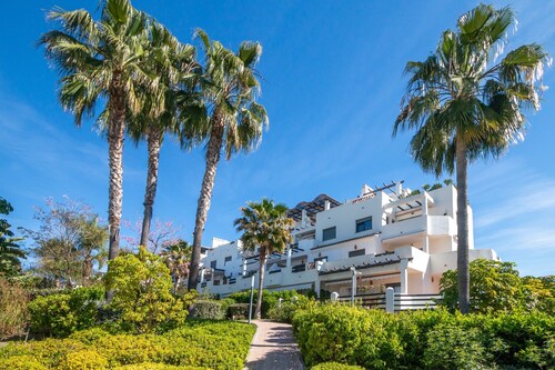 Apartment 'Modern 3 Bed, Sea View and Pool' with Shared Pool, Wi-Fi and Air Conditioning