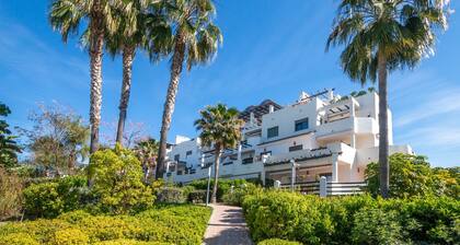 Apartment 'Modern 3 Bed, Sea View and Pool' with Shared Pool, Wi-Fi and Air Conditioning