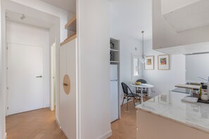Interior - Apartment 'Suite 3' with Wi-Fi and Air Conditioning (Maó)