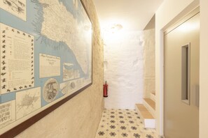 Interior - Apartment 'Suite 3' with Wi-Fi and Air Conditioning (Maó)