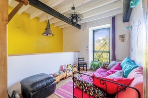 Tv, dvd-afspiller, stereoanlæg