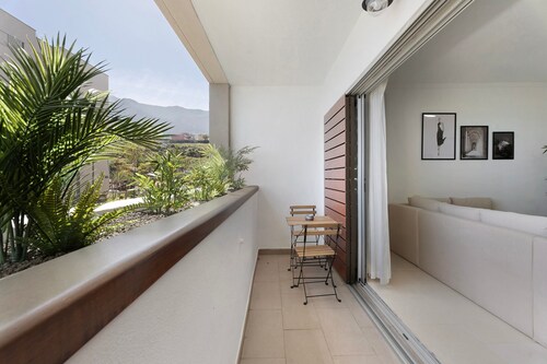 Vacation Apartment 'Apartamento Opuntia' with Mountain View, Balcony and Wi-Fi