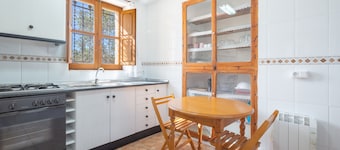 Maison de vacances 'Casa Del Practicant' avec vue sur la montagne, terrasse privée et jardin privé