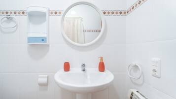 淋浴設備、風筒、提供毛巾