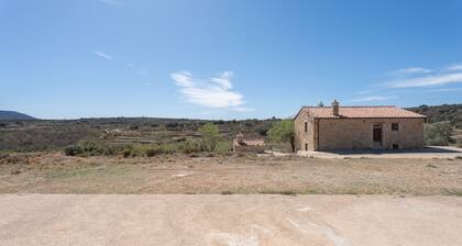 Apartment 'Antiga Escola Pla Del Sabater' with Mountain View, Private Terrace and Private Garden