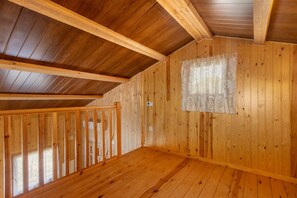 Interior - Caravan 'Bungalow 3' with Mountain View, Wi-Fi and Air Conditioning (Alós de Balaguer)