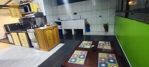 Fridge, microwave, stovetop, dishwasher - 10 minutes walking to the Cusco Main square  (Cusco)