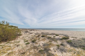 Tæt på stranden