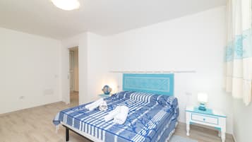 1 Schlafzimmer, BĂŒgeleisen/BĂŒgelbrett, kostenloses WLAN, BettwĂ€sche
