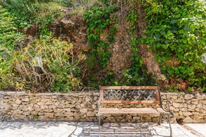 Property grounds - Apartment 'Appartamento Con Vista Piscina 2' with Shared Pool, Wi-Fi and Air Conditioning (Castellammare del Golfo)