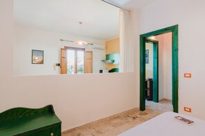 1 camera, ferro/asse da stiro, Wi-Fi gratuito, lenzuola