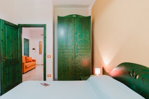 1 dormitorio, tabla de planchar con plancha, wifi gratis y ropa de cama